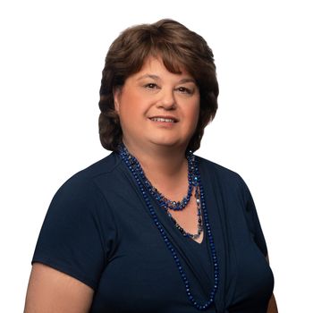 Portrait of Sara Kemker, REALTOR®.